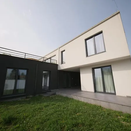 Villa Aurora