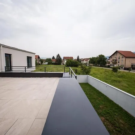 Villa Aurora